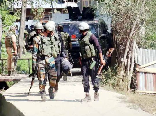 Big news: Another big success for the security forces! Three hybrid terrorists arrested in Srinagar, ammunition including rifle-pistol recovered