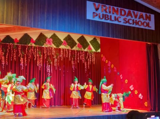 Nainital:Annual Cultural program organised in Vrindavan public school, little Kids won everyone's Heart