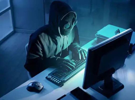  Big news: Thousands of people cheated on the pretext of online work from home! Arrest of three accused, racket strings linked to China and Dubai