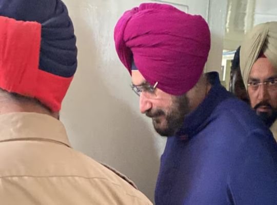 Big news: Navjot Singh Sidhu will come out of jail tomorrow! Convicted in road rage case, has been behind bars for ten months