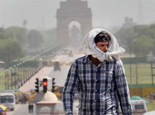 Severe heat in the capital Delhi, mercury crossed 46 degrees