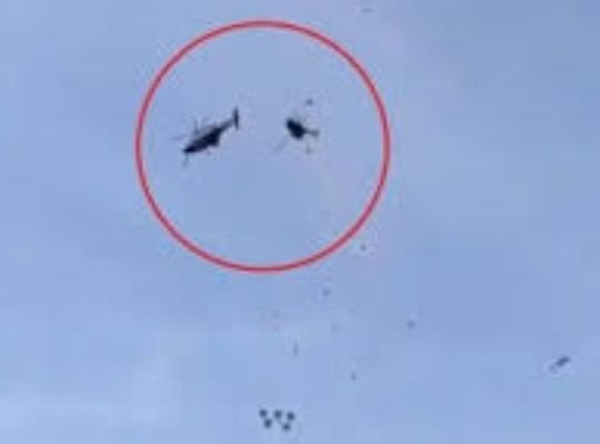 2 helicopters of Malaysian Navy collided in mid-air! 10 died