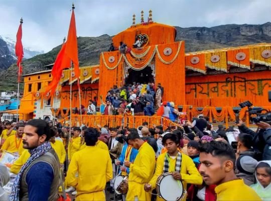 Chardham Yatra: Now VIP darshan will not happen on 31st May! Seeing the crowd, the administration took a big decision, wrote a letter to the Chief Secretaries of the states
