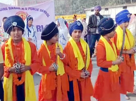 Uttarakhand: Prakash Parv of Guru Nanak Dev Ji! Grand city kirtan took place in Rudrapur