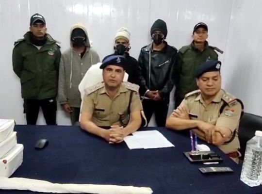 Uttarakhand: Nepalese youth arrested for stealing mobile phones worth lakhs in Kedarnath Dham! They were planning to commit theft in Gaurikund area