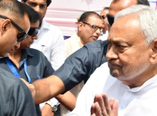 Bihar: CM Nitish Kumar on a visit to Muzaffarpur! Lays the foundation stone of projects worth Rs 570 crore