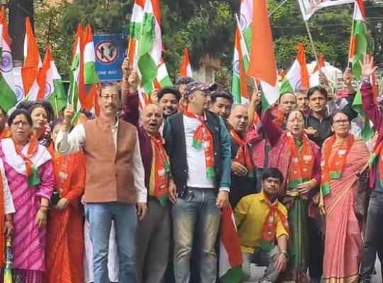 A grand Tiranga Yatra took place in Nainital! The city echoed with slogans of Bharat Mata Ki Jai, tremendous enthusiasm was seen among the youth