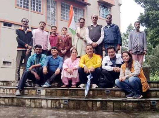 Nainital: Theatre artists celebrated Independence Day by running a cleanliness drive! Gave the message of cleanliness