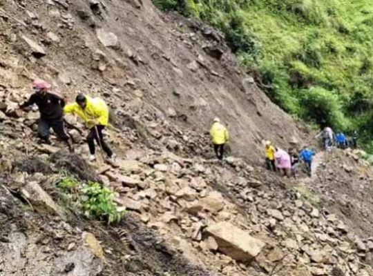 Uttarakhand: Rain becomes a disaster! The road leading to the second Kedarnath Lord Madhyamaheshwar is closed, all the pilgrims were evacuated through the forest
