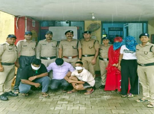 Uttarakhand: Prostitution was going on in a rented house! Police raided and arrested five people including the caretaker