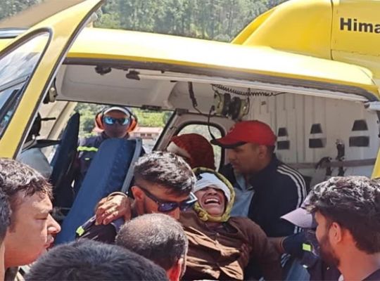 Uttarakhand: Terror of bear! Two women attacked, taken to hospital by helicopter