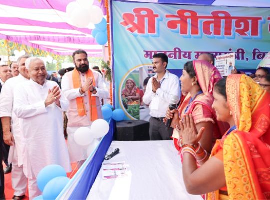 Bihar: Chief Minister Nitish Kumar reached Siwan! Listed the achievements of the government, Deputy Chief Minister targeted the opposition