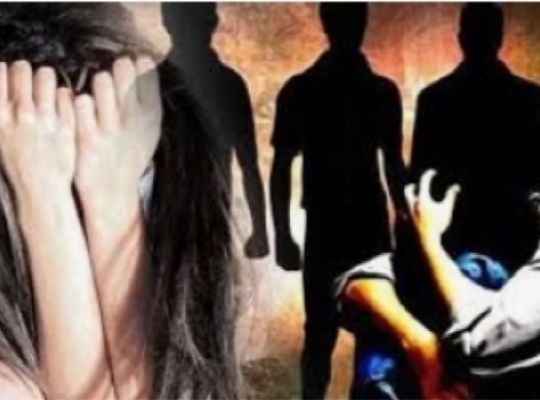  Sensational incident: 20-year-old girl gangraped in Kolkata! Her friends made her a victim of lust, police conducting raids in search of her