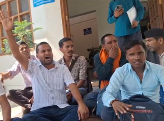 Rudraprayag: Motorway not opened even after 19 days of disaster! Public representatives of East Bangar threatened self immolation