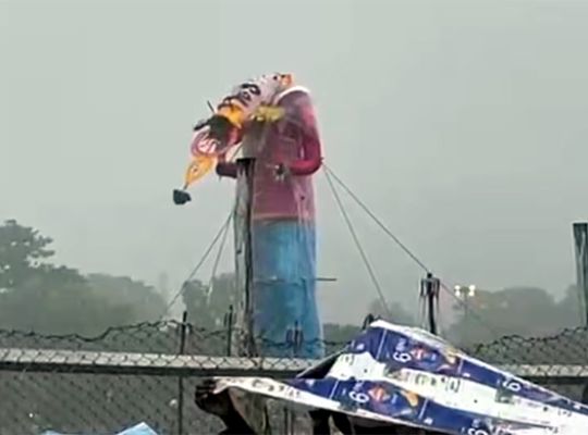 Rain disrupts Dussehra celebrations! Preparations for Ravana Dahan in several states, including Uttarakhand and Bihar, are thwarted.