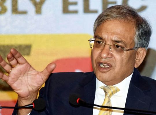 The countdown to the Bihar Assembly elections has begun! The election schedule will be revealed at the Election Commission's press conference at 4 pm today.