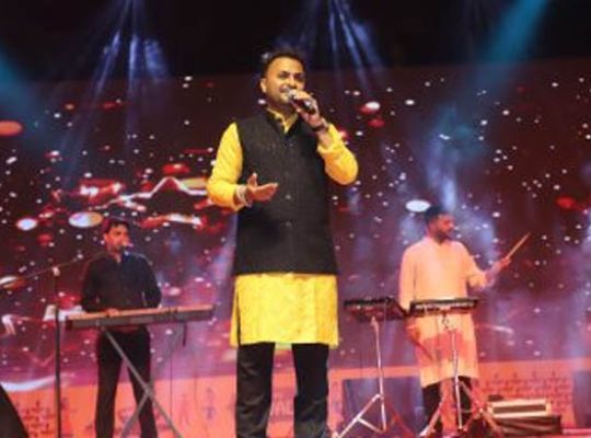 Haryana: A grand confluence of art, culture and music was seen at the Surajkund Diwali Fair.