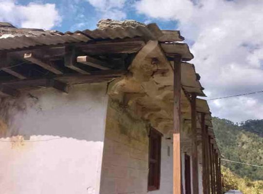 Uttarakhand: Lightning struck a two-storey house in Kanda Malla, Bironkhal, damaging the upper portion.