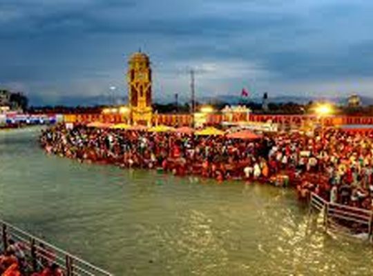Uttarakhand: Preparations underway for the Kumbh Mela! Proposals for crowd control and health services prepared.