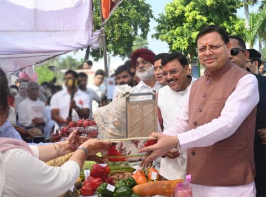 Uttarakhand: CM Dhami arrives at the Pantnagar Farmers' Fair, launching new pulse varieties