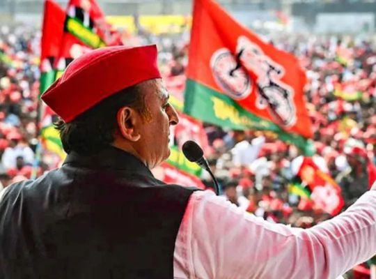 SP makes a major announcement for the Bihar Assembly elections! Azam Khan joins Akhilesh Yadav as star campaigner