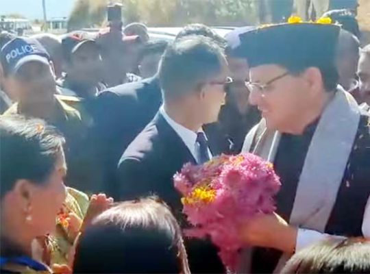 Uttarakhand: CM Dhami arrives in Bageshwar, meets with people, and workers show tremendous enthusiasm.