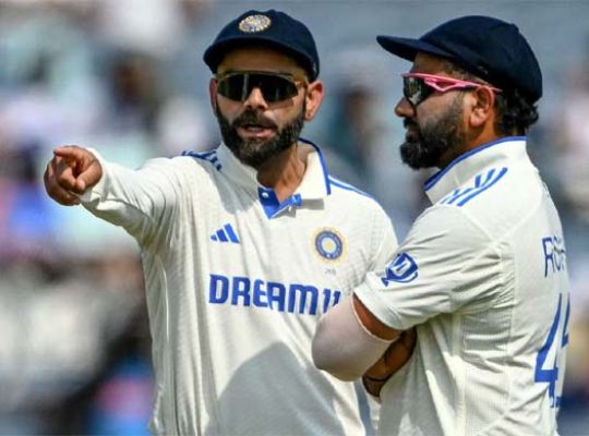  Sports World: Indian dominance continues in the latest ICC ODI rankings! Rohit Sharma is number one, Virat Kohli's excellent form gives him second place.