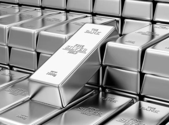 Big news: Gold and silver prices surge explosively! Silver surpasses 400,000, gold nears record highs.