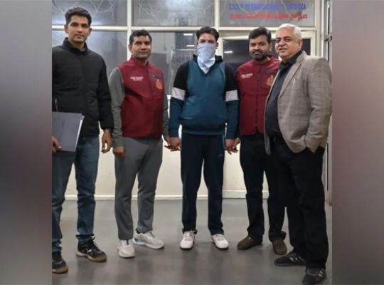 Fake uniform, fake identity, and police status! A notorious fraudster who posed as an Intelligence Bureau officer has finally been arrested.