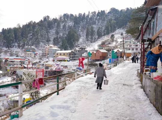 Uttarakhand's hill stations are blanketed in snow! Kedarnath is covered in feet of snow, with the ITBP and police on alert amid the inclement weather.