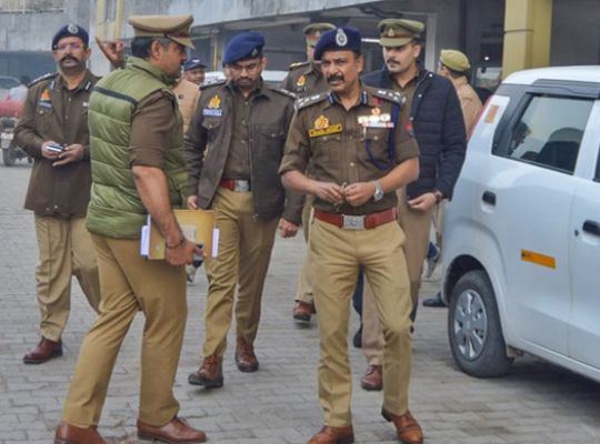 Ghaziabad triple suicide case: Another new revelation! Father married three times, tensions escalated over mobile phone.