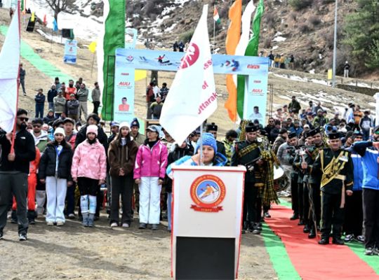 The National Winter Games 2026 kick off in grand style in Auli, Uttarakhand! Teams from 17 states, along with the ITBP, CRPF, and Army, take part. Himachal Pradesh puts on a strong performance on the opening day.