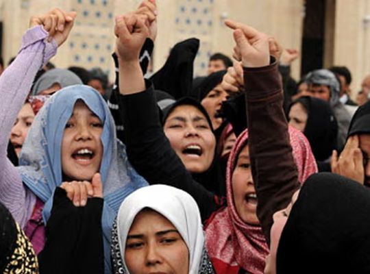 Controversial Taliban order: Married women who leave their homes without their husband's permission face jail time! Punishment for crimes is based on social class.