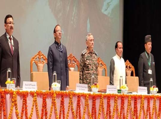 CDS Chauhan reached Srinagar, interacted with students, said- Public participation is necessary in national security.