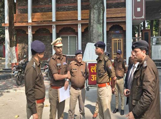 Dehradun's 'Vasantotsav' begins tomorrow: Traffic will be diverted around the Raj Bhavan, police have released a detailed route plan.