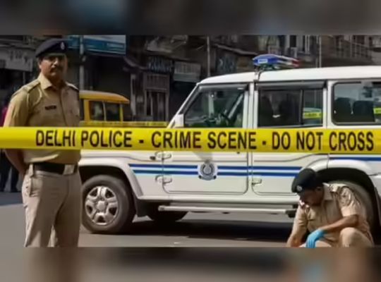 The capital, Delhi, was shaken: Four members of the same family were brutally murdered! The husband strangled his wife and three daughters to death.