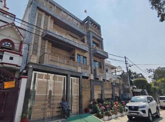 Income Tax team raids BSP MLA's house, over 50 officers join police in investigation