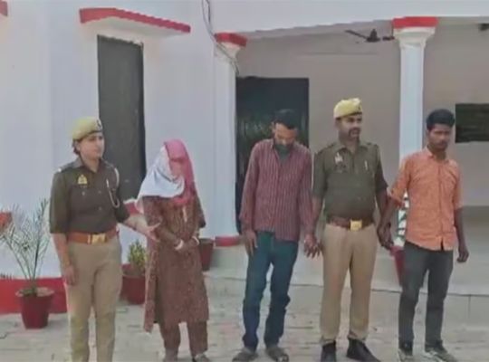 Sensational murder case in Ballia: Accused of blackmailing with pornographic video! Married woman, along with her brother and sister-in-law, murdered her lover and burned his face to erase the body's identity.