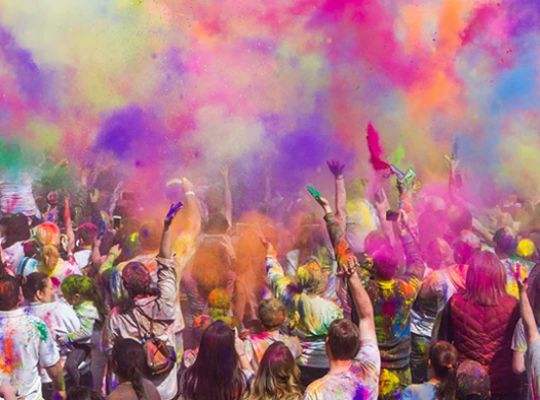 The lake city awash with color! Holi was celebrated with simplicity and harmony in Nainital, with chants of "Holi Hai" echoing through the city, and tourists were mesmerized by the beauty of the valleys.