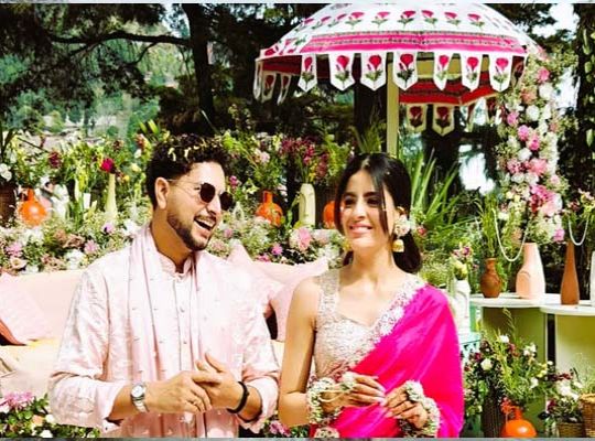 Kuldeep Yadav and Vanshika's Haldi and Mehndi ceremonies concluded; the bride and groom danced enthusiastically to the beats of drums in Mussoorie.