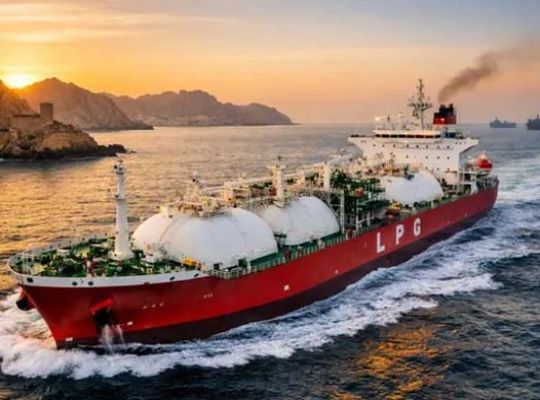 Good news for India: Two LPG ships have safely passed through the Strait of Hormuz! Shivalik and Nanda Devi, carrying 92,000 tons of gas, will soon reach India.