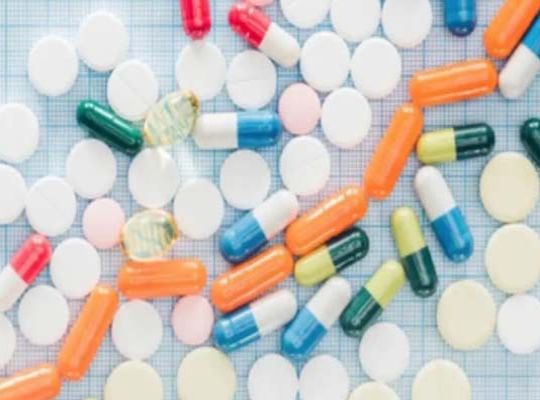 Impact of the Hormuz Crisis: Threat Looms Over Petroleum-Based Medicines; Prices May Rise