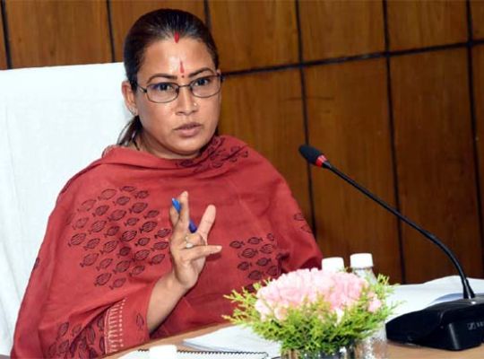 Uttarakhand: The government is on high alert, from gas connections to delivery! Minister Rekha Arya has issued strict instructions, intensifying action against commercial connections and black marketing within 24 hours.