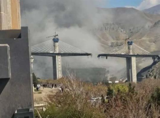  Big Breaking: Conflict escalates after Trump's warning! Iran's B1 bridge damaged in US attack; Iran now targets strategic bridges in the Gulf region.