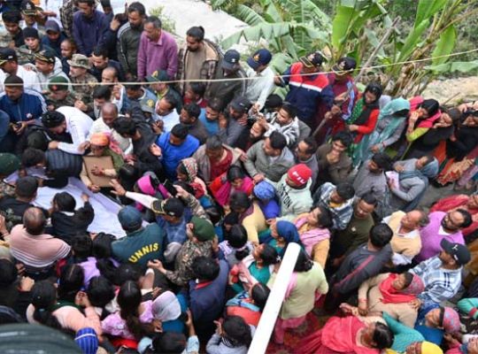 Pithoragarh's son Vikas Kumar was given a tearful farewell! After his martyrdom in the Sikkim avalanche, his funeral was held with full military honors. His wife was inconsolable.