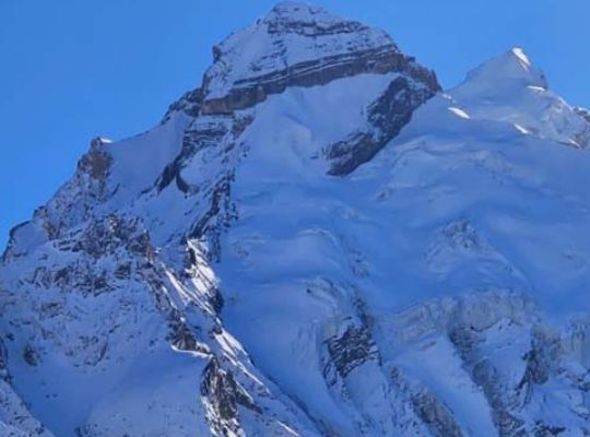 Security Breach at Adi Kailash: Tourists Enter Restricted Zone Without Permits; Uproar Ensues as Video Goes Viral on Social Media