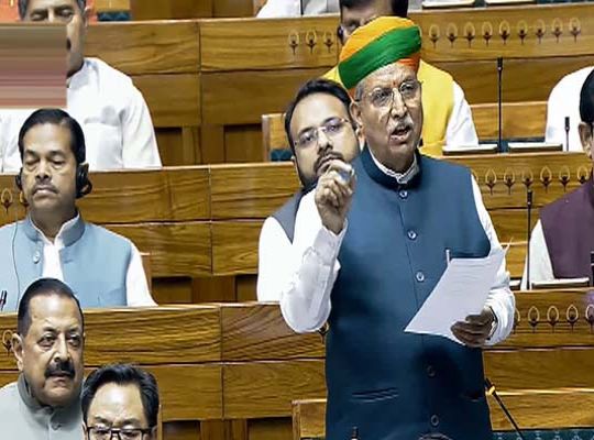 A New Form of Democracy: The Lok Sabha Will Now Have 815 Seats, and the House Will Be Adorned by 272 Women MPs.