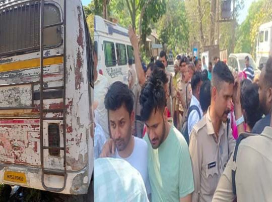 Roadways Bus Rampage: Innocent Child Dragged for 20 Meters, Dies on the Spot; Enraged Crowd Resorts to Stone-Pelting and Road Blockade.