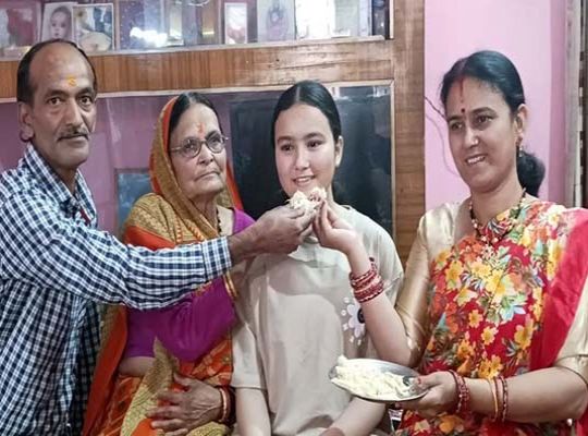 Daughters Dominate: A Resounding Reply to Mockers&mdash;Taxi Driver's Beloved Daughter Makes History Amidst Hardship.