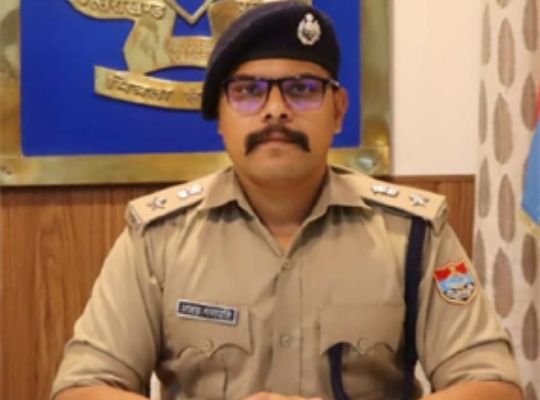 Udham Singh Nagar Police launches major initiative: Fuel Discipline Policy implemented! Every Saturday will be "No Vehicle Day," promoting fuel efficiency and environmental protection.